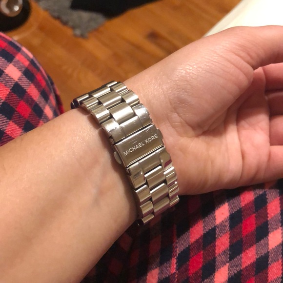 Michael Kors watch - Picture 3 of 4